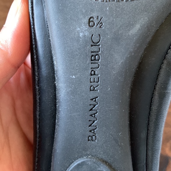 BANANA REPUBLIC Leather Snakeskin Detail Flats - Picture 8 of 16